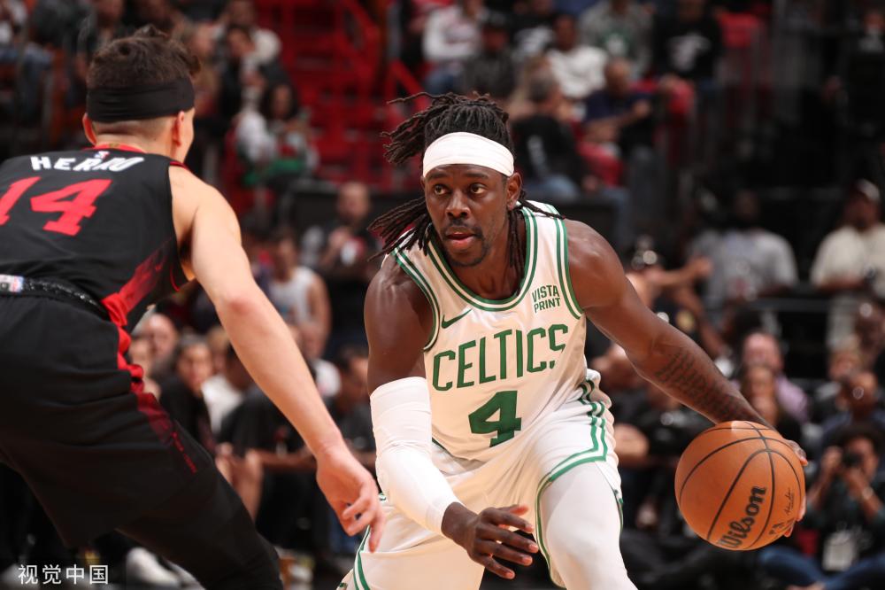 的年轻中锋 的年轻中锋