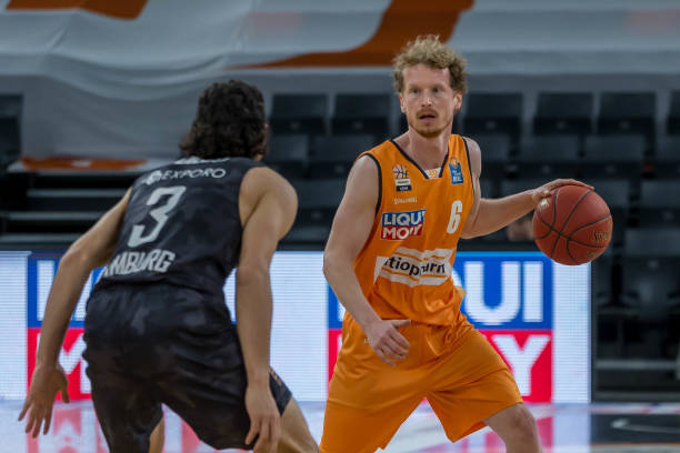 中场体系 中场体系